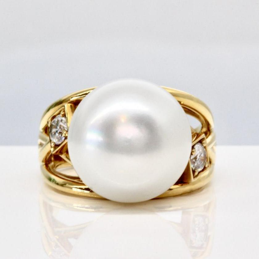 18ct Yellow Gold South Sea Pearl and Diamond Ring