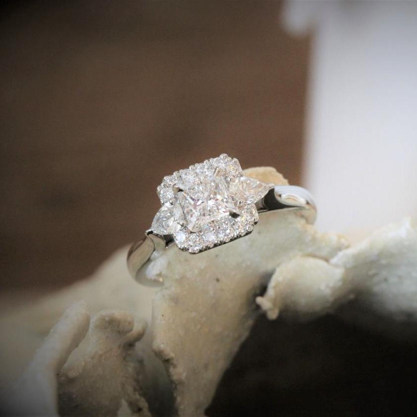 The Diamond Halo Engagement Ring - Princess/Pear