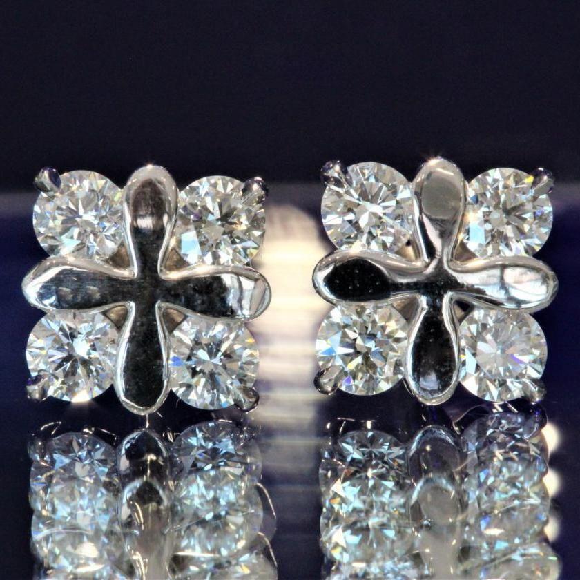 The Flower Diamond Stud - White Gold