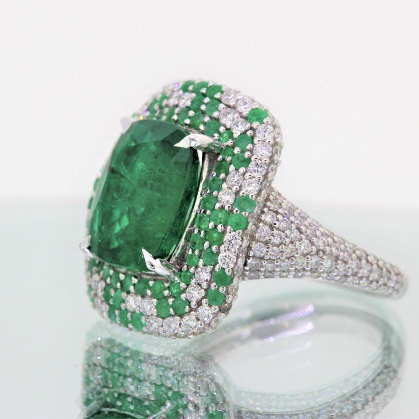 The Emerald Gradient Ring