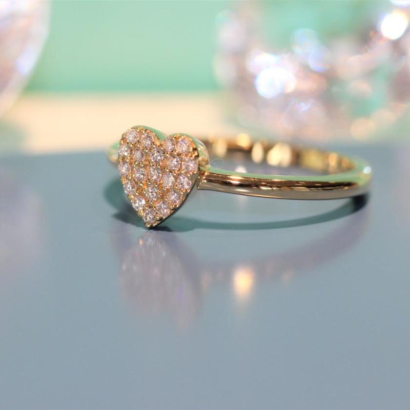 The Diamond Heart Ring - Yellow Gold