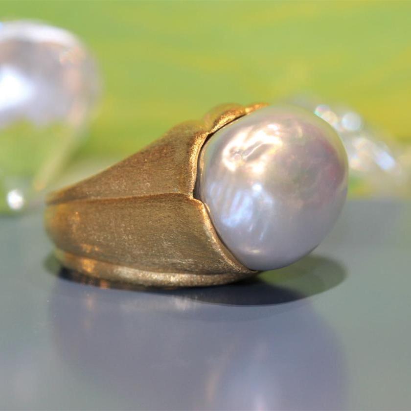 18ct Yellow Gold Baroque South Sea Pearl Ring