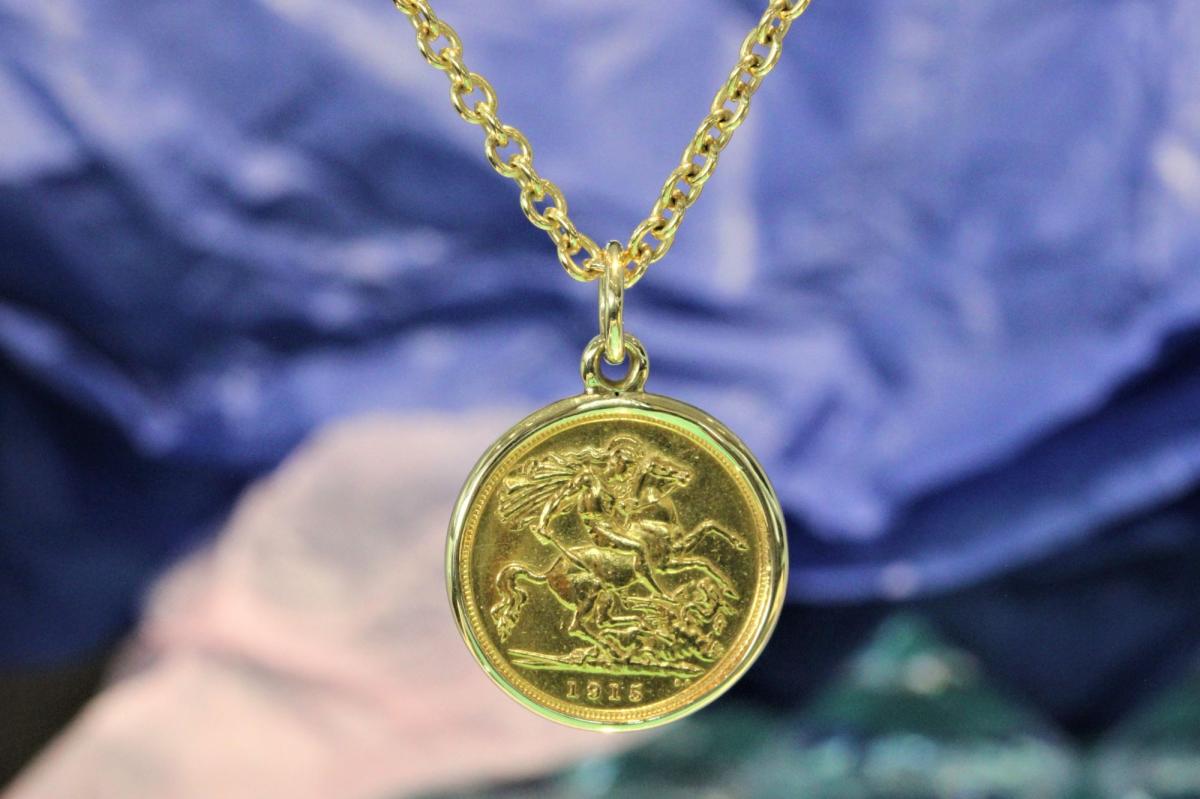 1911 Yellow Gold Full Sovereign Coin Pendant | Miltons Diamonds