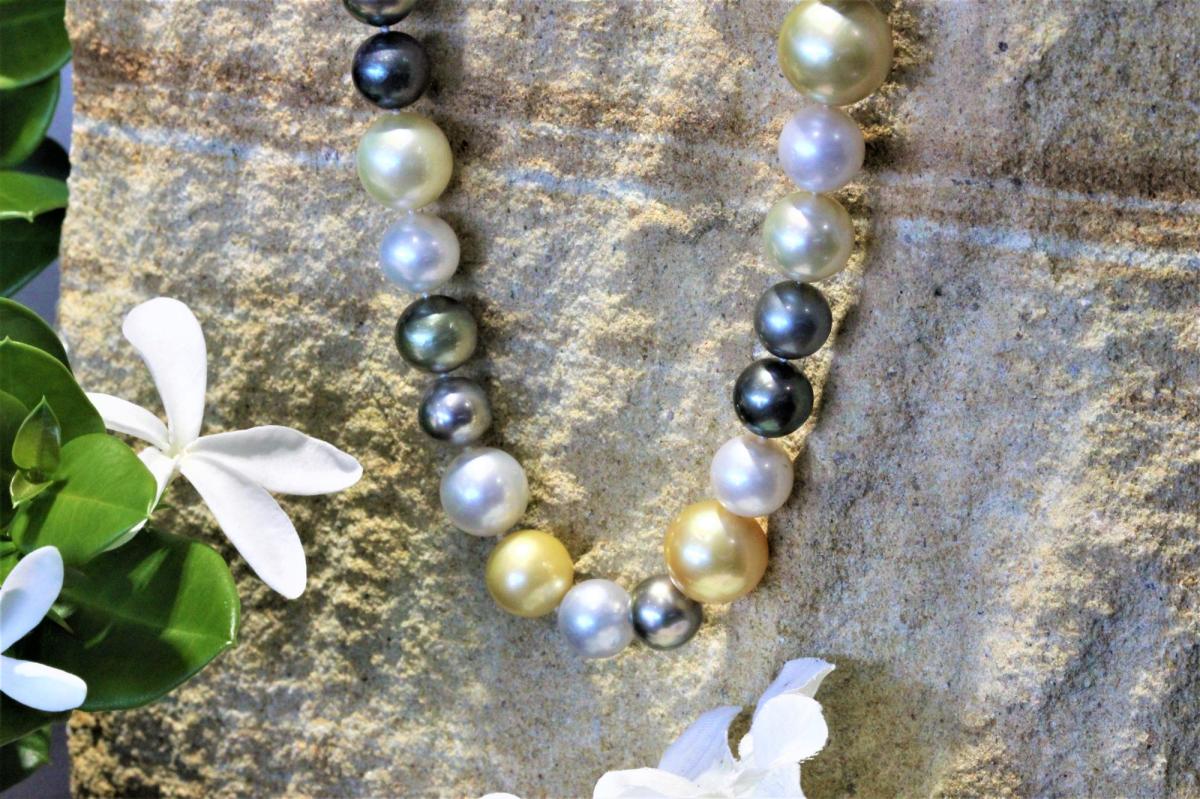 The Long South Sea Pearl Strand [17-261] - $43,200 : Birkbecks