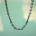 The White Gold Hammered Trace Chain - Medium