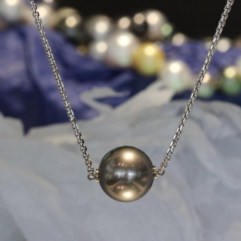 The Tahitian Pearl Pendant