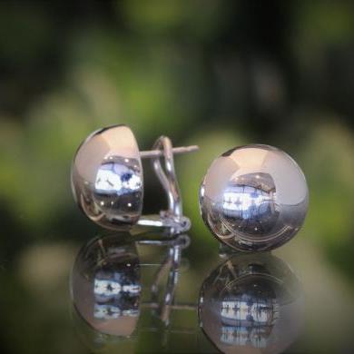 18ct White Gold Half Dome Earrings