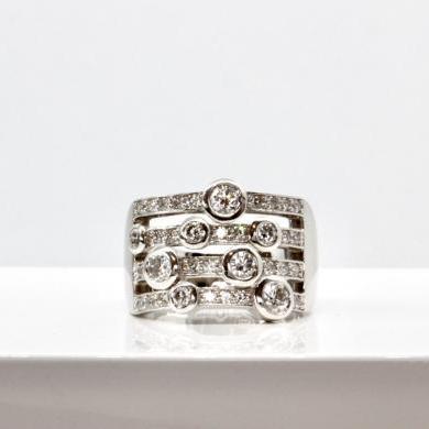 18ct White Gold 4 Row Diamond Ring