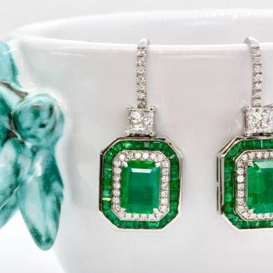 18ct White Gold Emerald and Diamond Drop Earrings