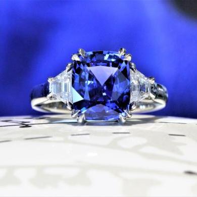 The Ceylon Sapphire & Diamond Ring