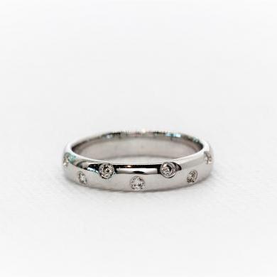 18ct White Gold Diamond Ring