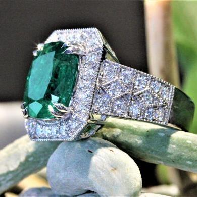The Emerald Milgrain Ring