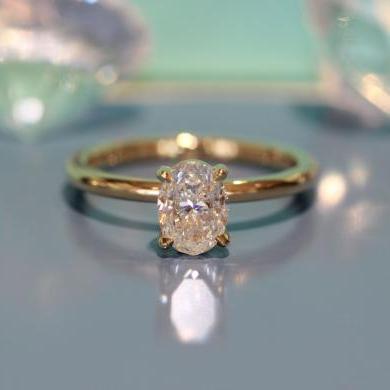 The Solitaire Engagement Ring - Oval