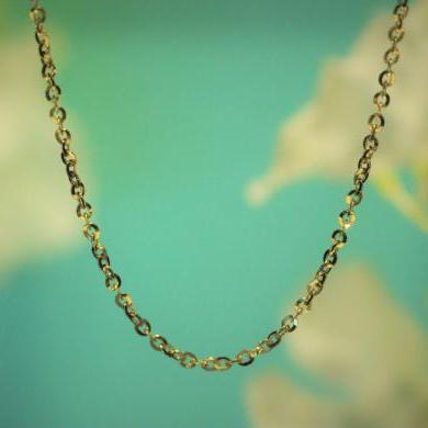 The Yellow Gold Hammered Trace Chain - Fine