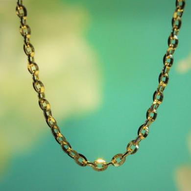 The Yellow Gold Hammered Trace Chain - Extra Large