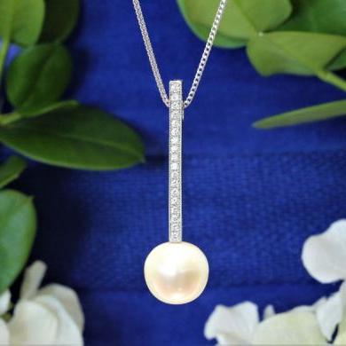 The South Sea Pearl & Diamond Bar Pendant