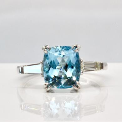 18ct White Gold Aquamarine and Diamond Ring