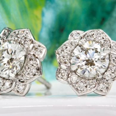 18ct White Gold Diamond Stud Earrings